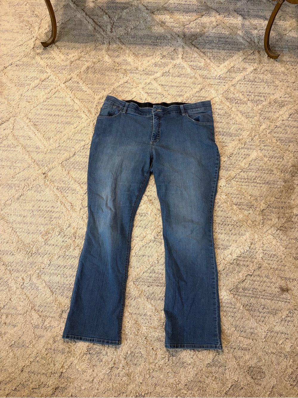 Women’s Midwash Blue Stretch Jeans
